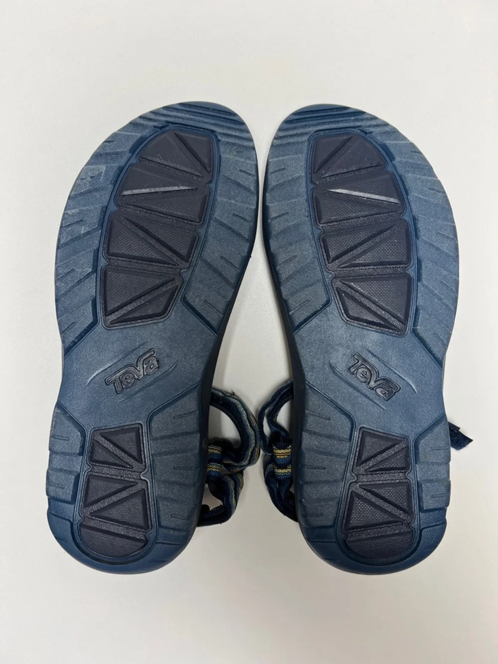 Teva Hurricane XLT2 Sandals Blue Yellow Light Blue Patterned Youth US 7 / EU 40
